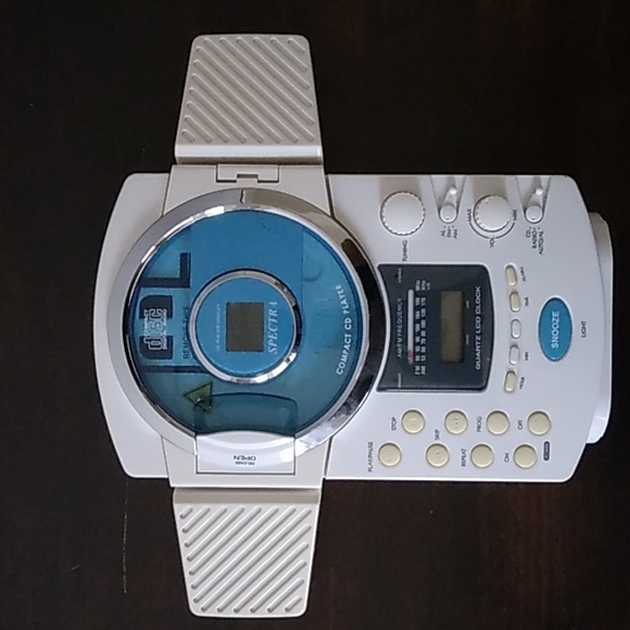 SPECTRA SHOWER COMPACT CD PLAYER WITH RADIO - Picture 2 of 4